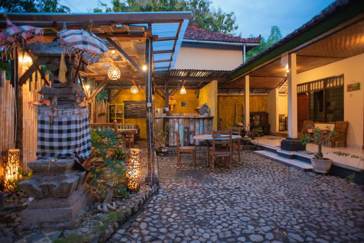 The Village Bed And Breakfast Lovina Exterior foto